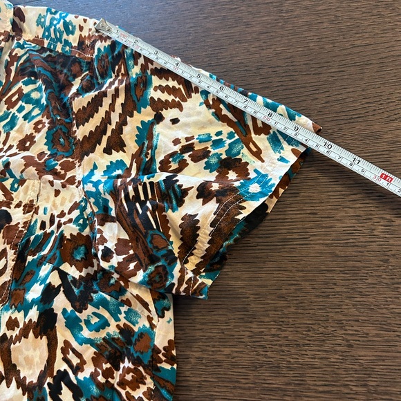 Erika Women’s Brown and Blue Patterned Shirt Button Down Short Sleeve Size 1X - Picture 9 of 9
